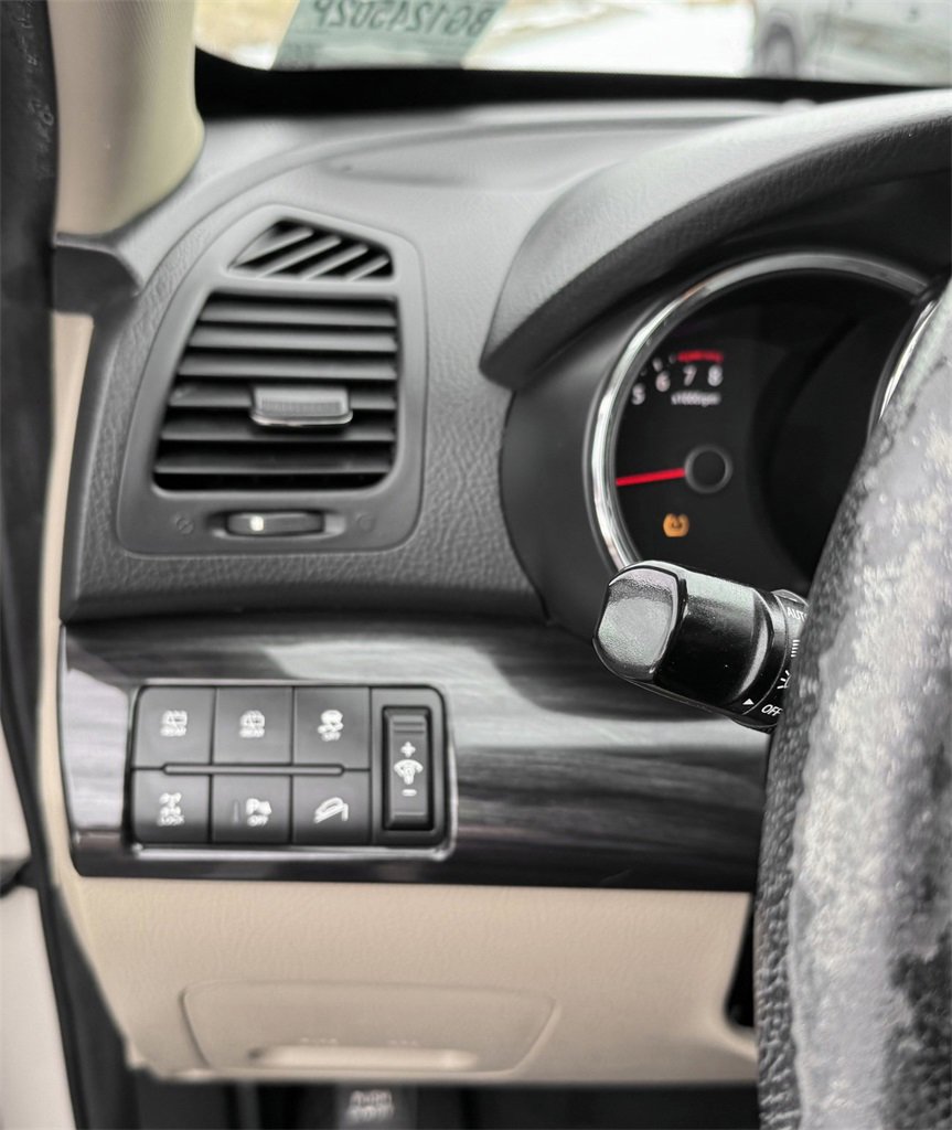 Used 2011 Kia Sorento EX w/ Premium Pkg image 13