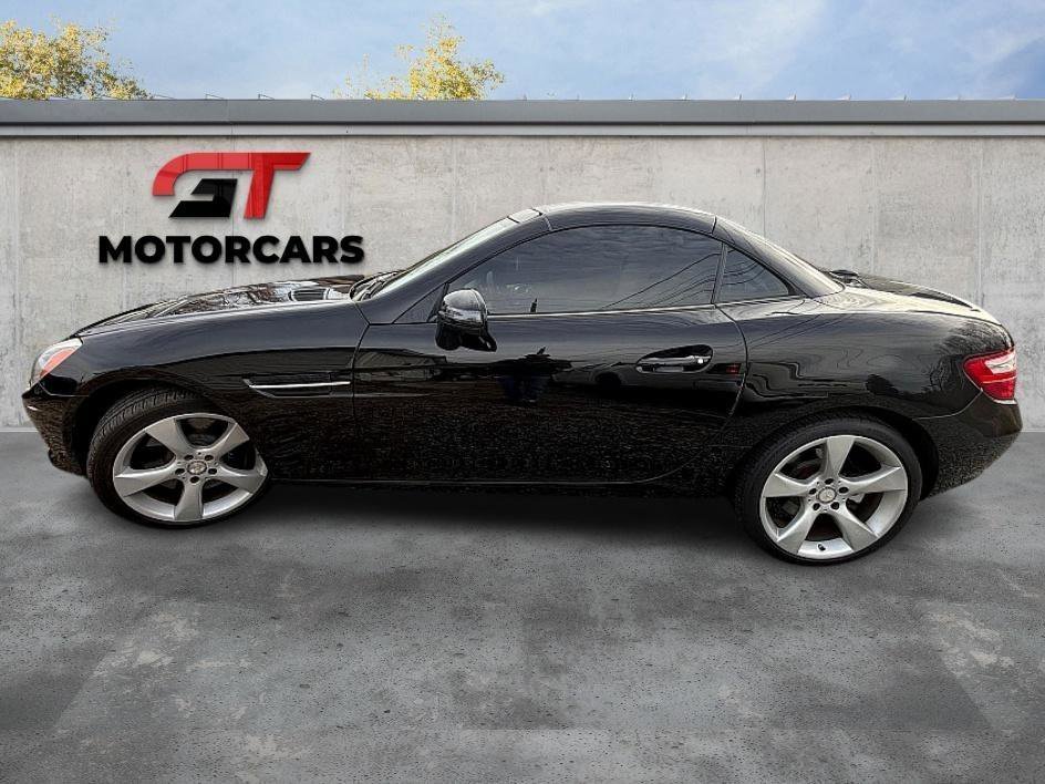 Used 2012 Mercedes-Benz SLK 350 2dr Roadster SLK 350 w/ Premium I Pkg image 2