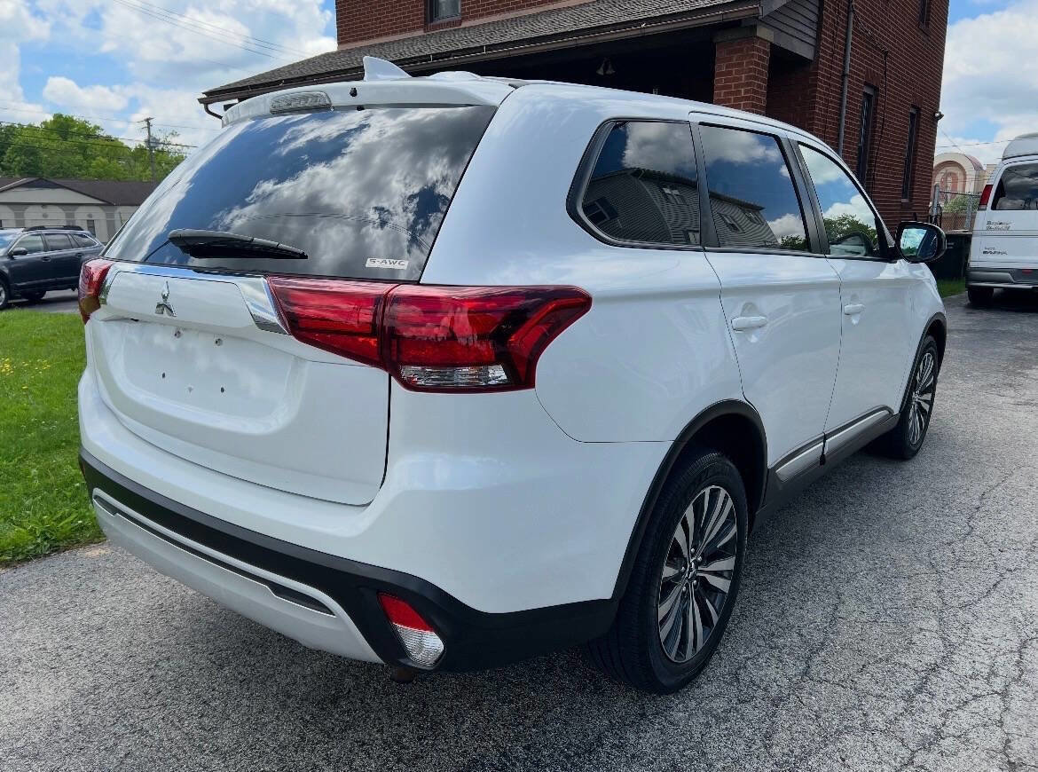 Used 2020 Mitsubishi Outlander ES AWD/4WD image 7