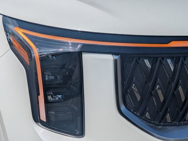 New 2026 Kia Carnival LXS FWD image 9