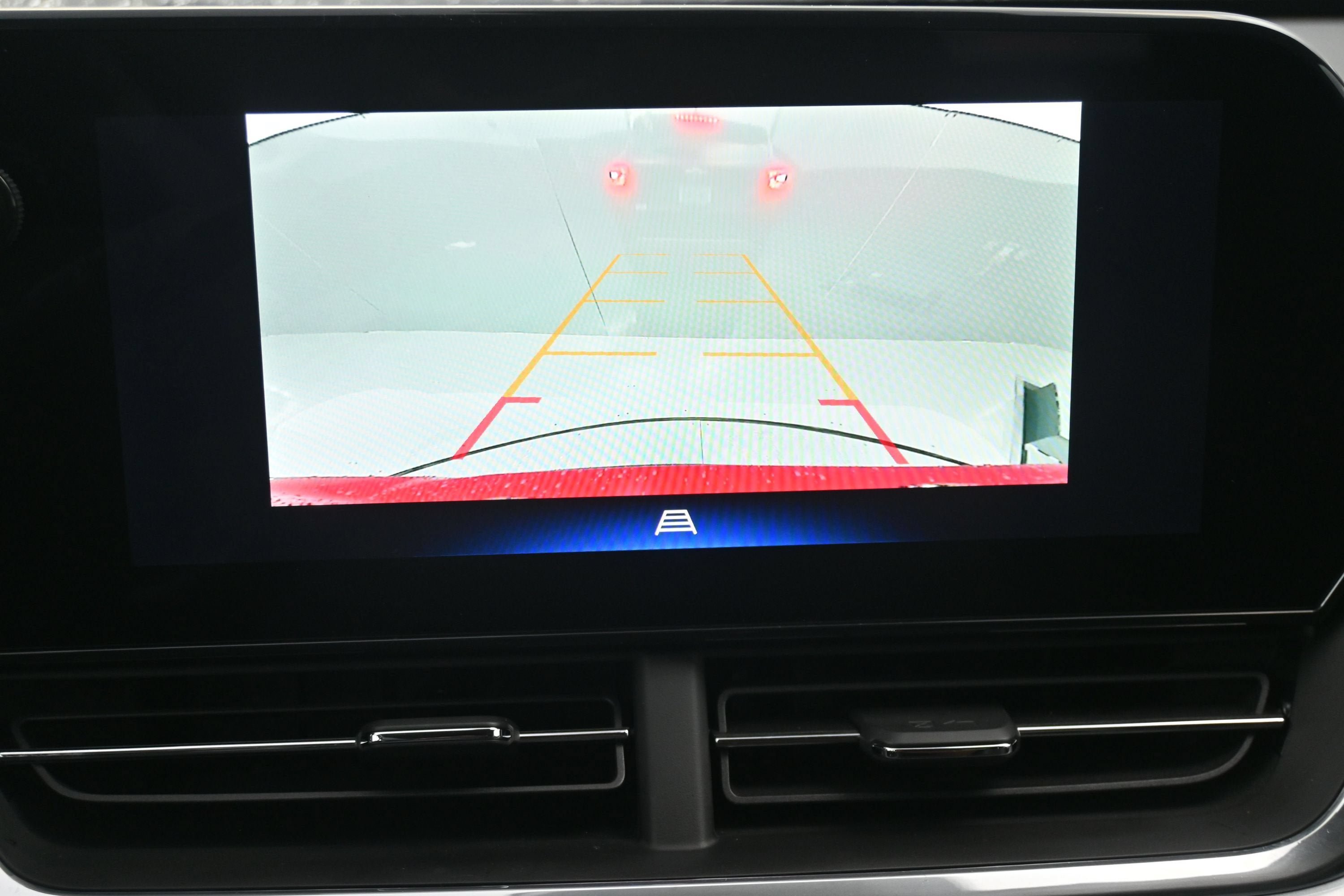 Used 2024 Chevrolet Trax LT FWD image 14