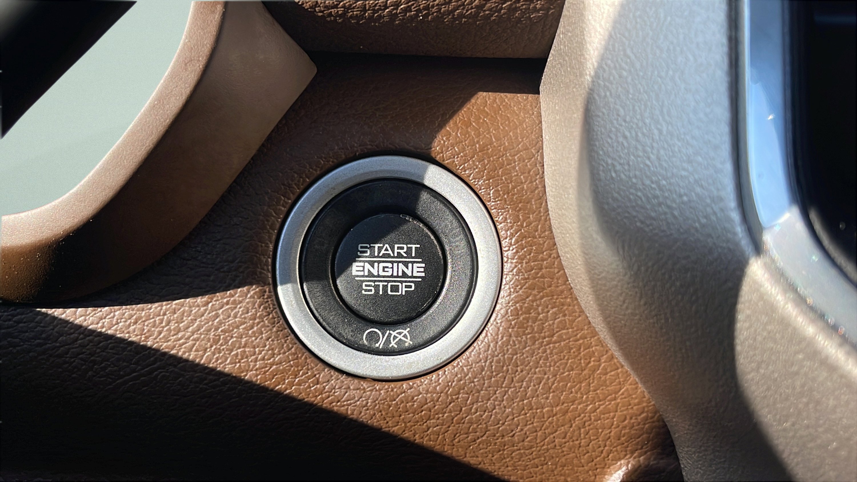 Used 2019 RAM 2500 Laramie image 39