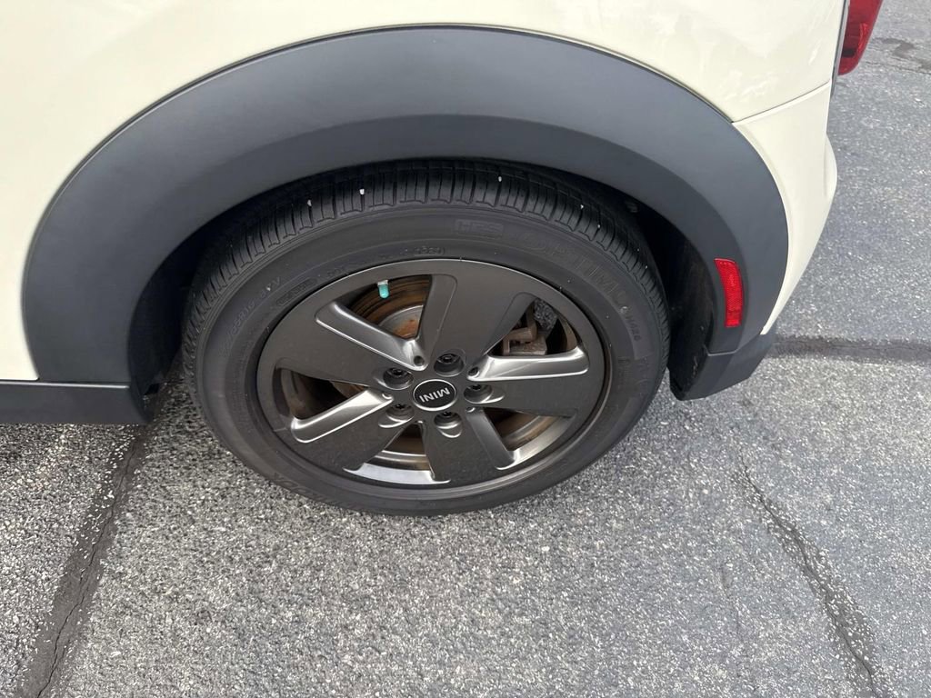 Used 2022 MINI Cooper 2-Door Hardtop image 12