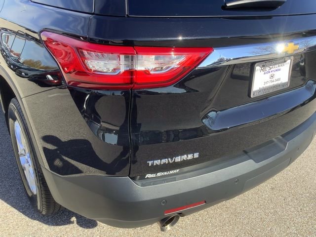 Used 2021 Chevrolet Traverse LT image 24