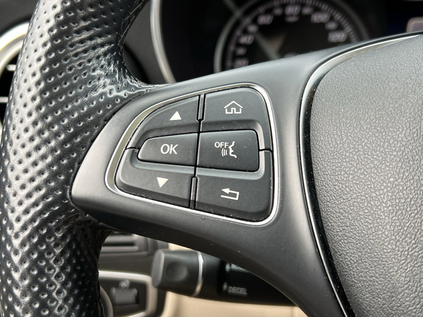 Certified 2019 Mercedes-Benz GLC 300 4MATIC image 30