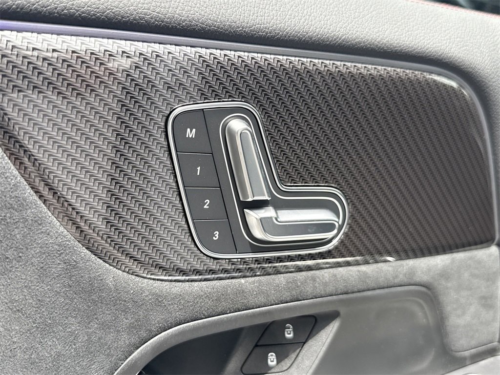 New 2025 Mercedes-Benz GLA 250 image 12