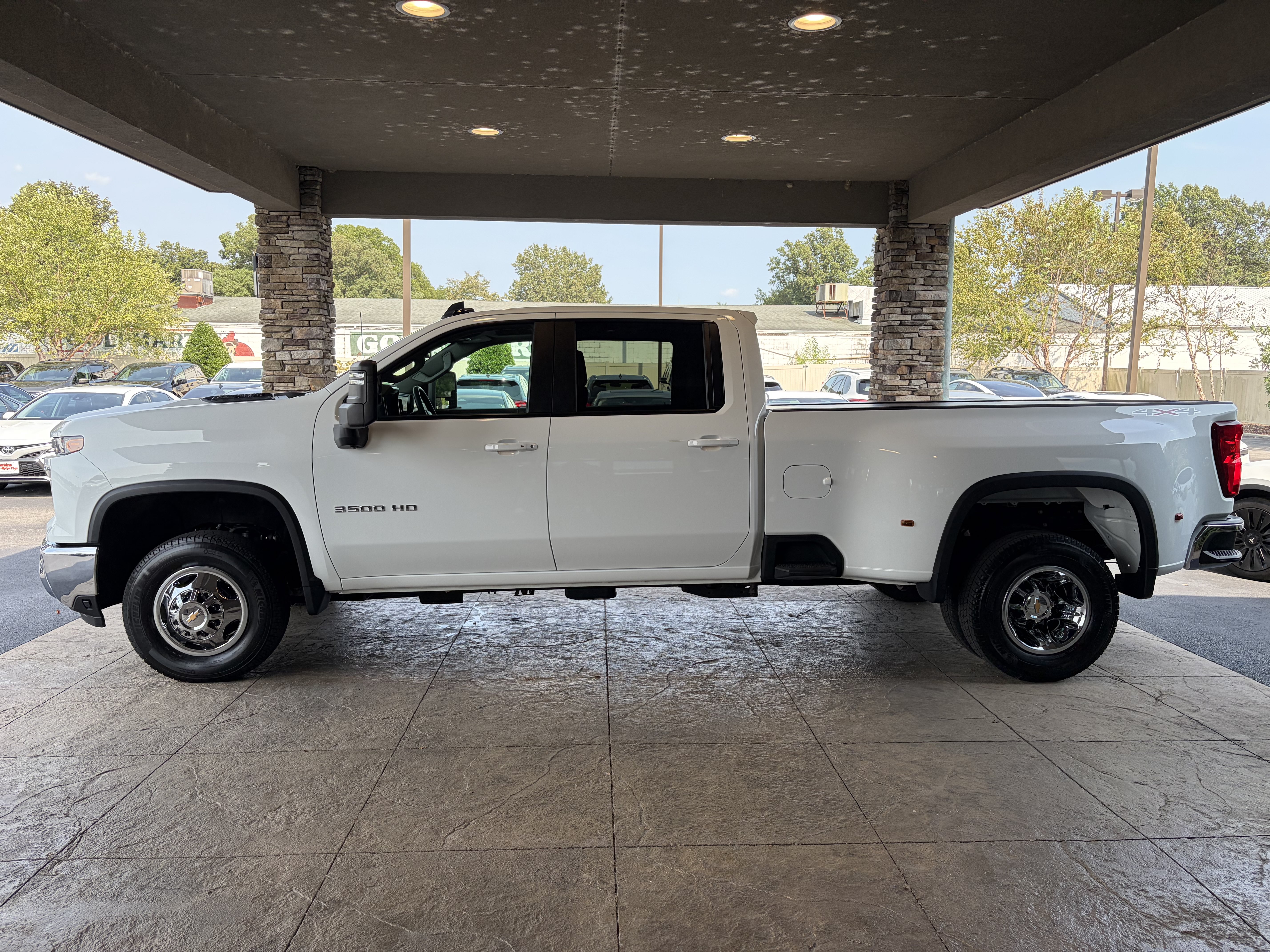 Used 2024 Chevrolet Silverado 3500 LT w/ All Star Edition AWD/4WD image 10
