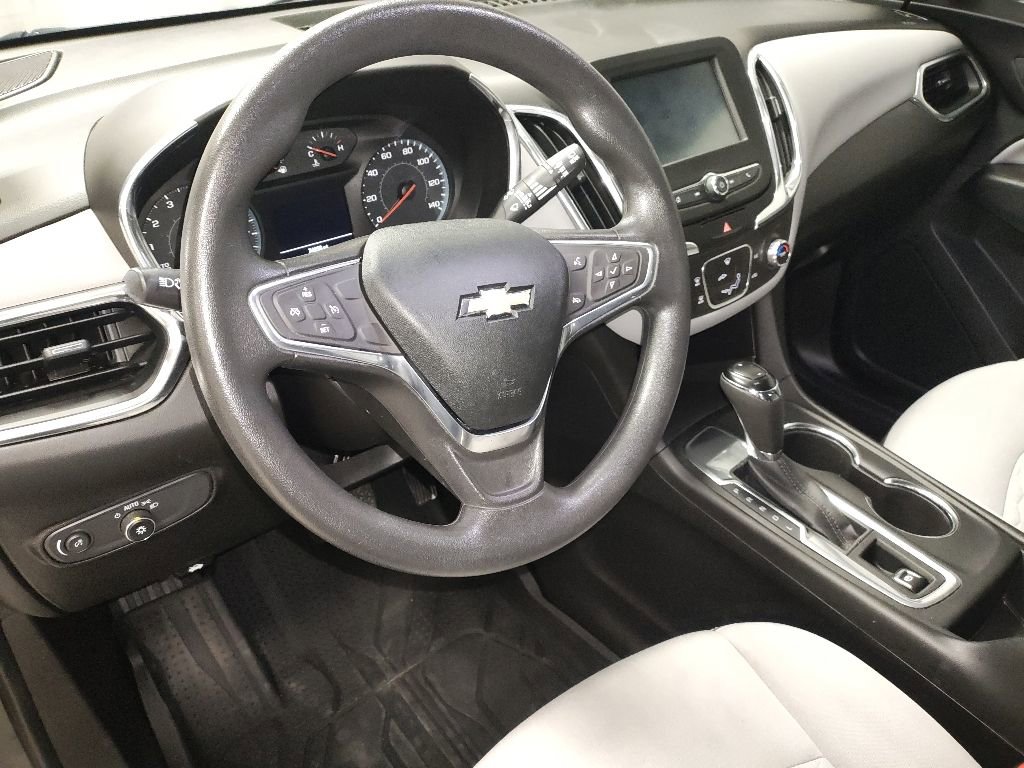 Used 2018 Chevrolet Equinox LS FWD image 24