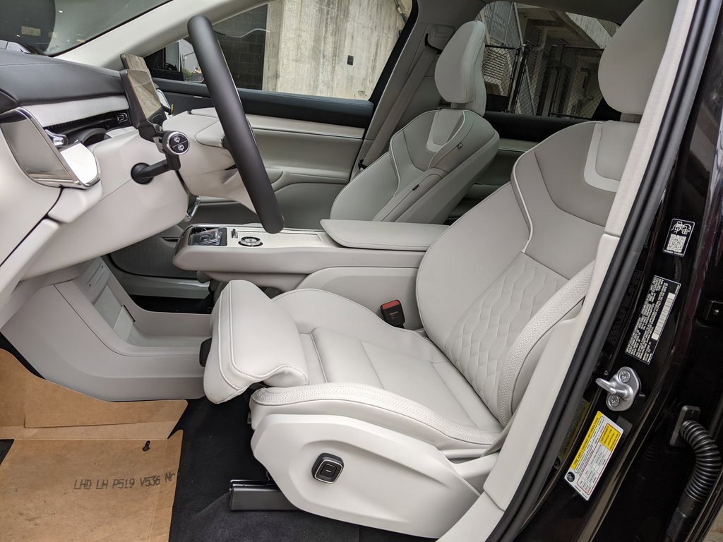 New 2025 Volvo EX90 Plus image 11