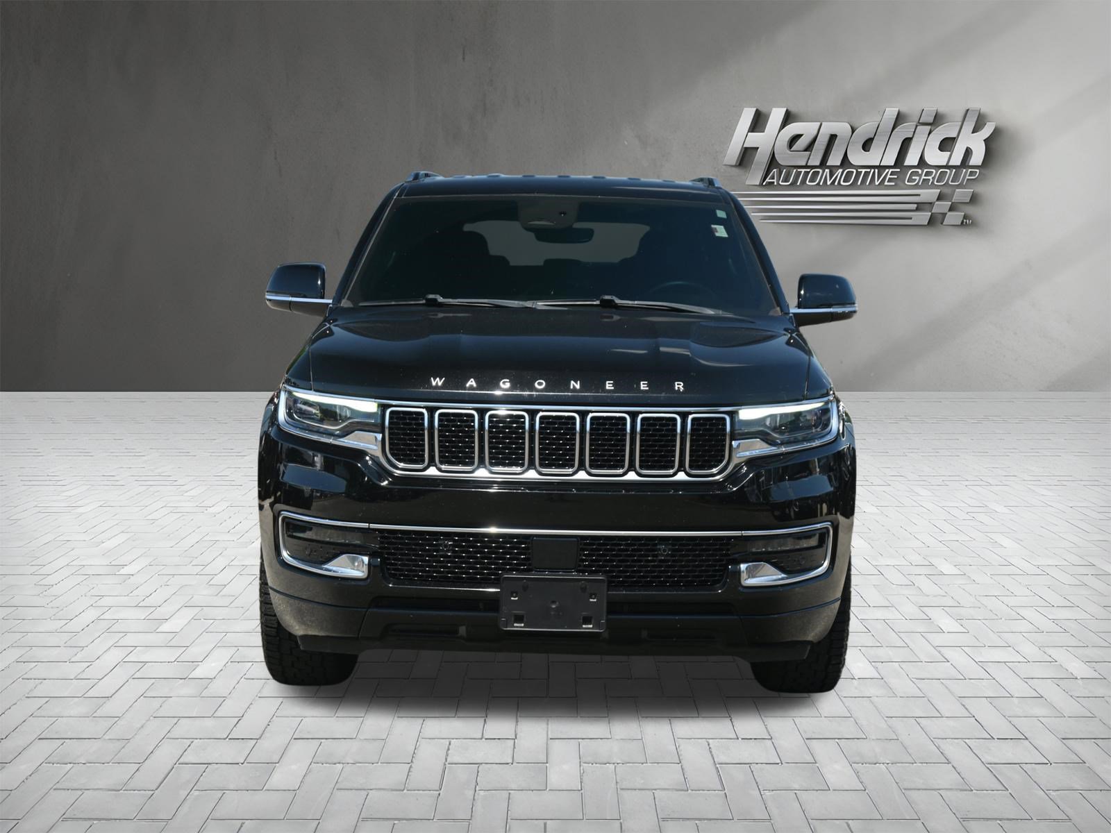 Used 2023 Jeep Wagoneer L Series II RWD image 3