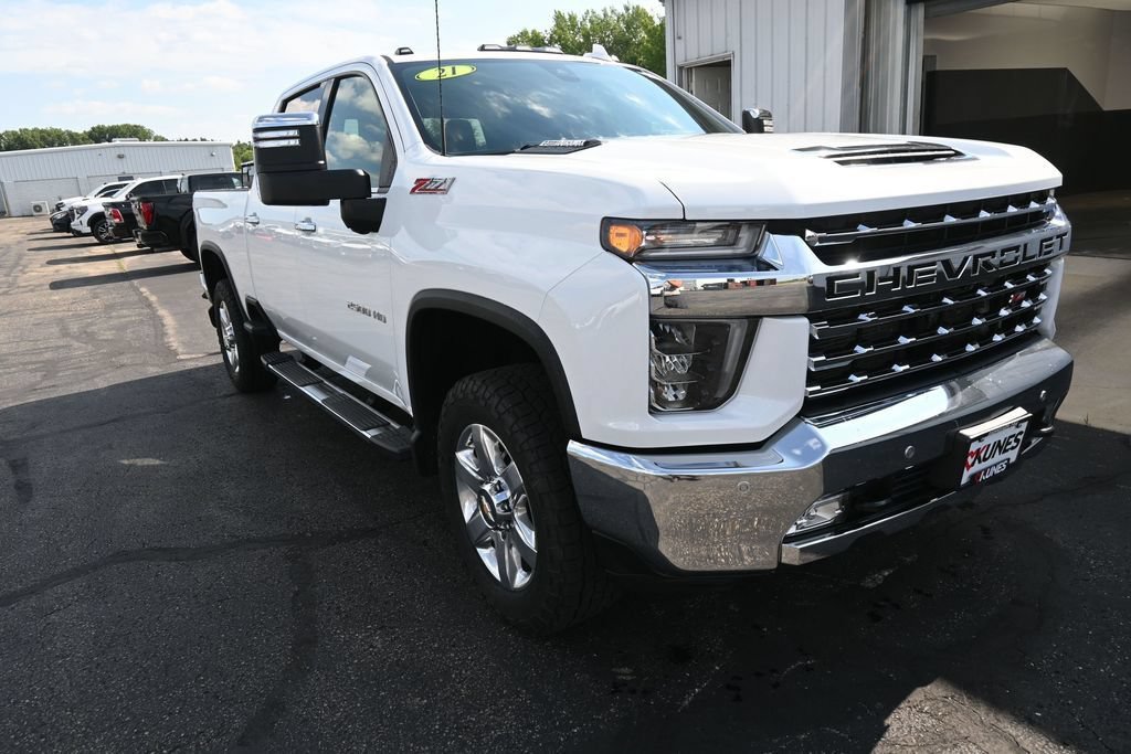 Used 2021 Chevrolet Silverado 2500 LTZ w/ LTZ Premium Package AWD/4WD image 35