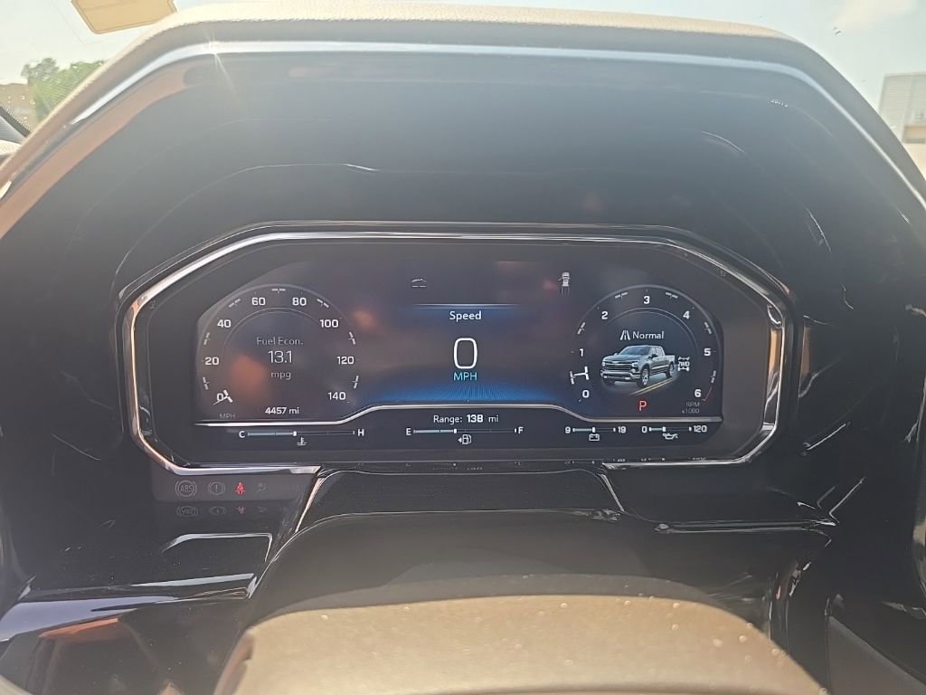 Used 2025 Chevrolet Silverado 1500 LTZ AWD/4WD image 24