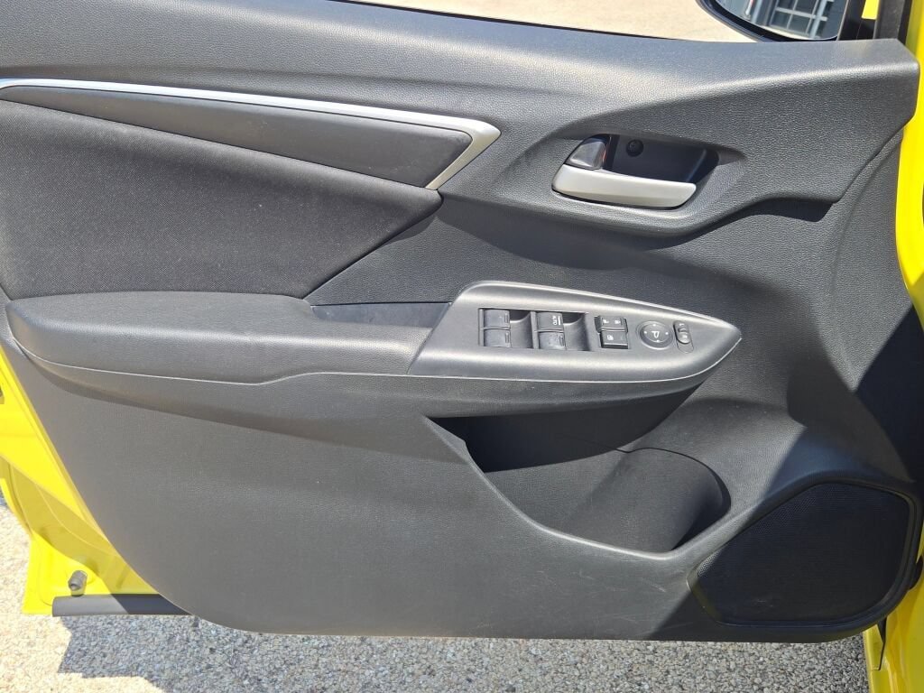 Used 2015 Honda Fit LX image 21