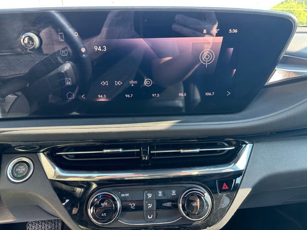 Used 2025 Buick Envista Sport Touring FWD image 16