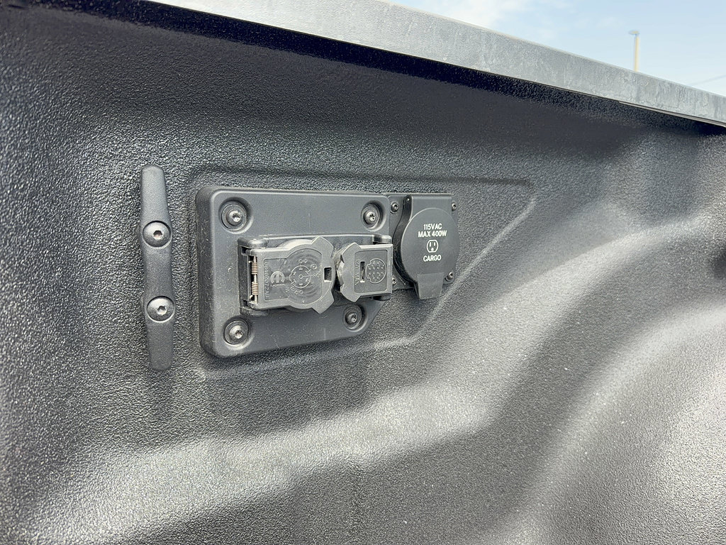 Used 2025 RAM 3500 Limited AWD/4WD image 10