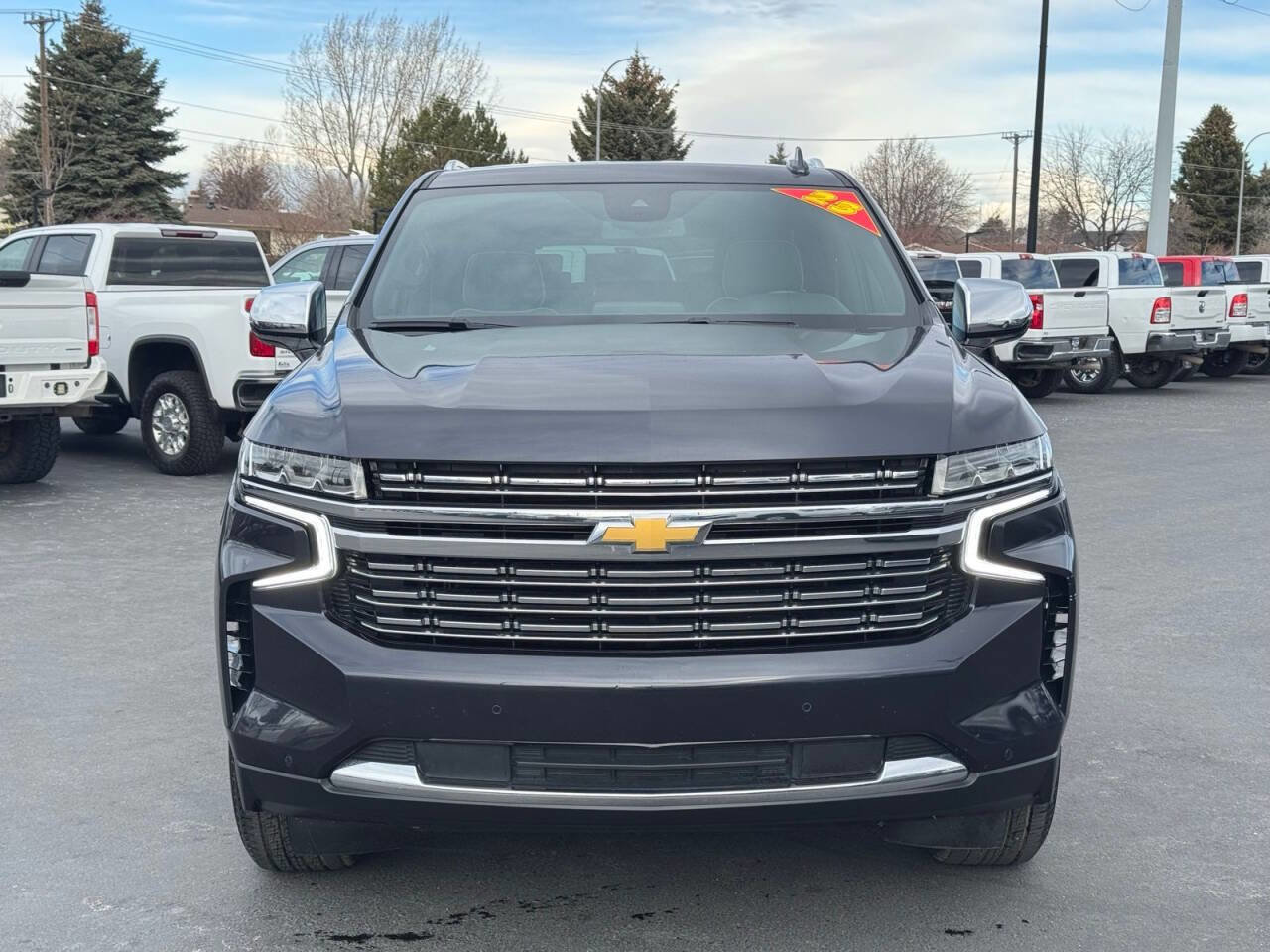 Used 2023 Chevrolet Suburban Premier image 2