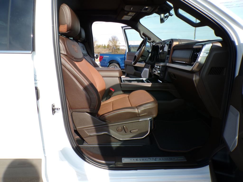 New 2026 Ford F250 King Ranch w/ FX4 Off-Road Package AWD/4WD image 36