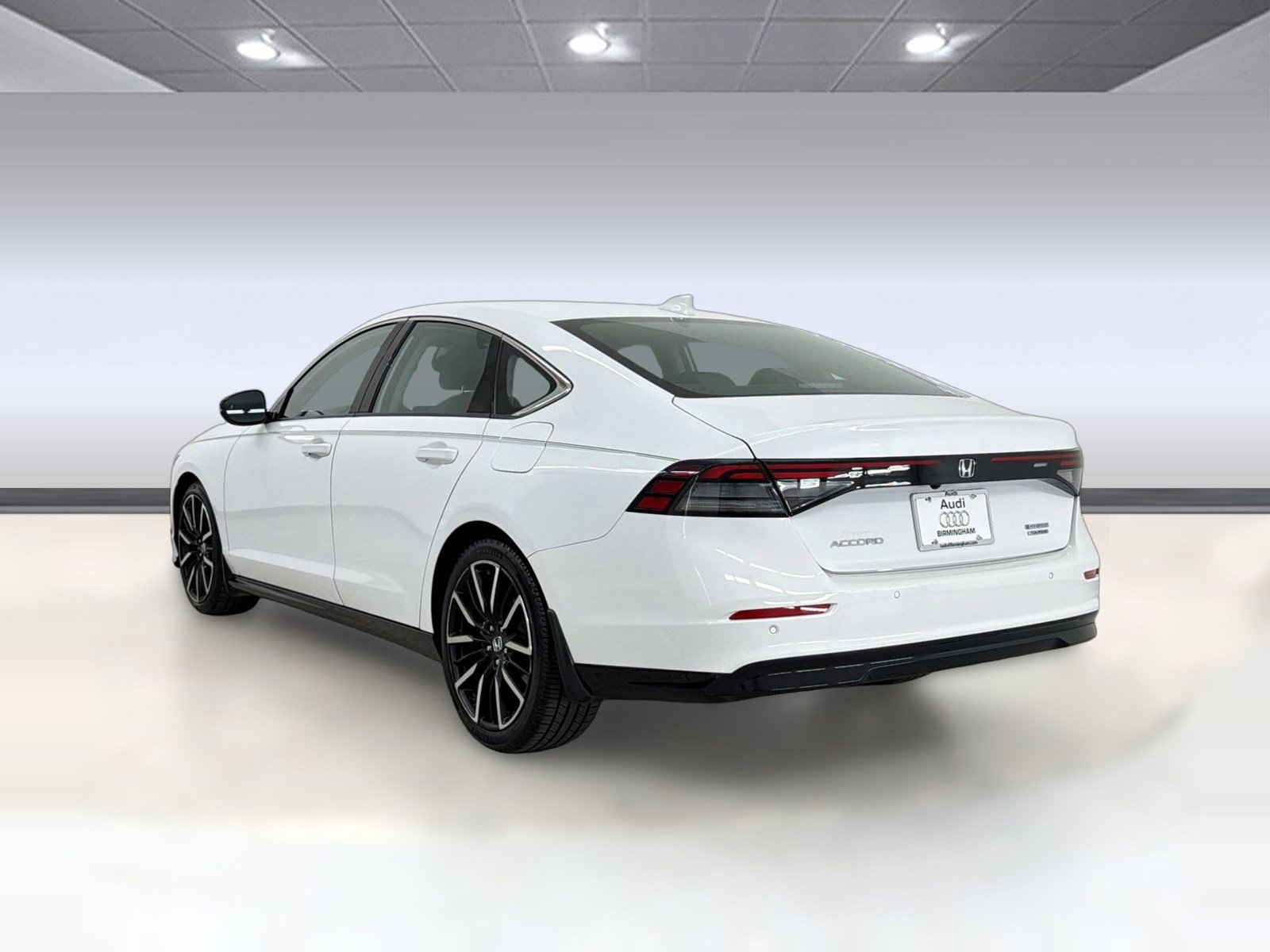 Used 2024 Honda Accord Touring image 3