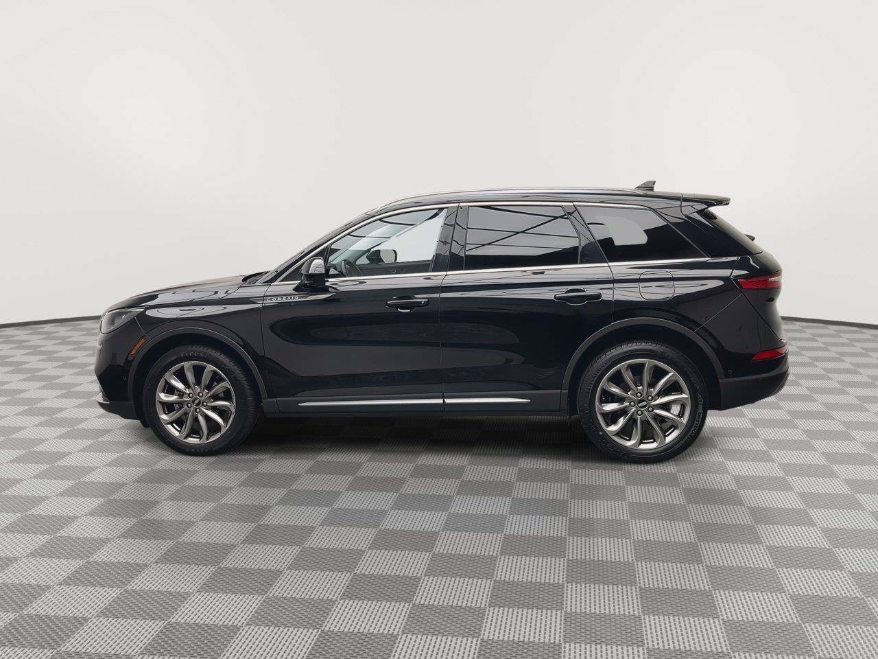 Used 2022 Lincoln Corsair AWD w/ Premium Package image 38