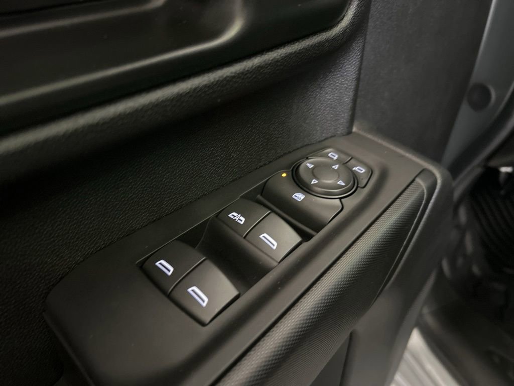 Used 2025 Chevrolet Silverado 3500 W/T image 38
