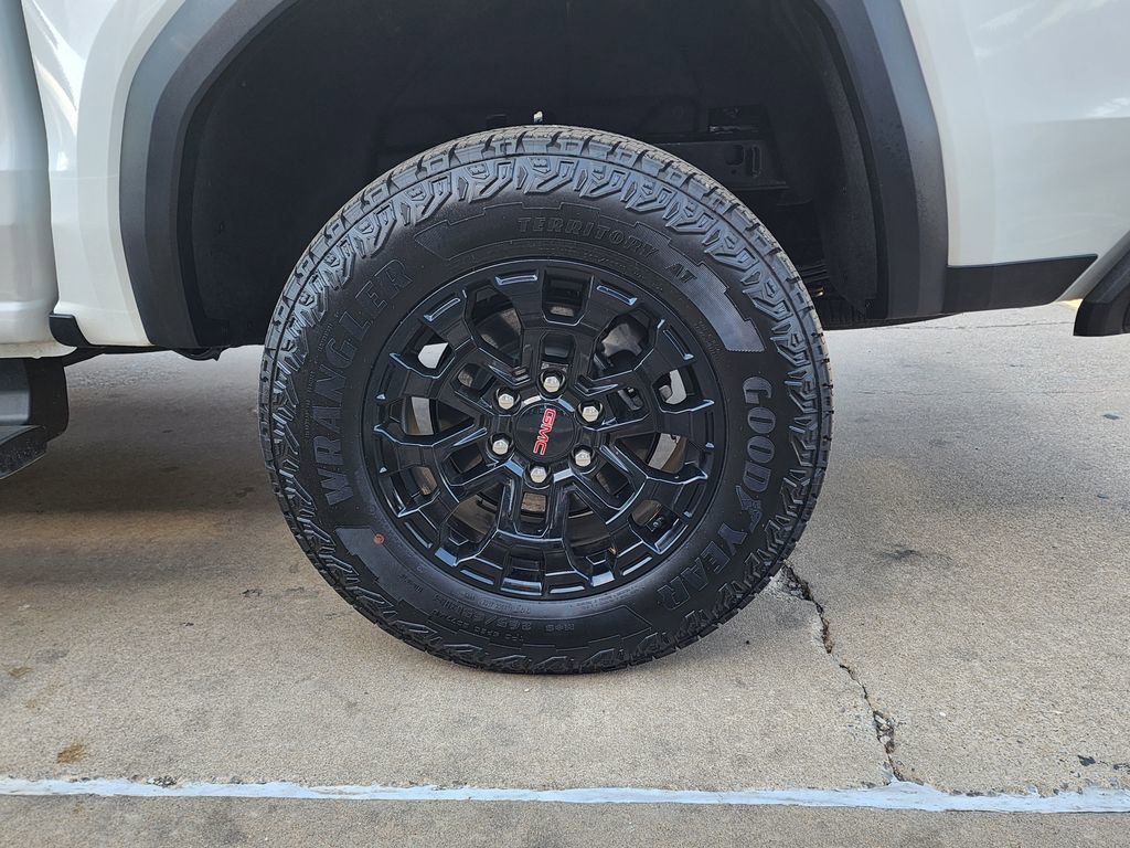 New 2026 GMC Canyon Elevation w/ Convenience Package image 52