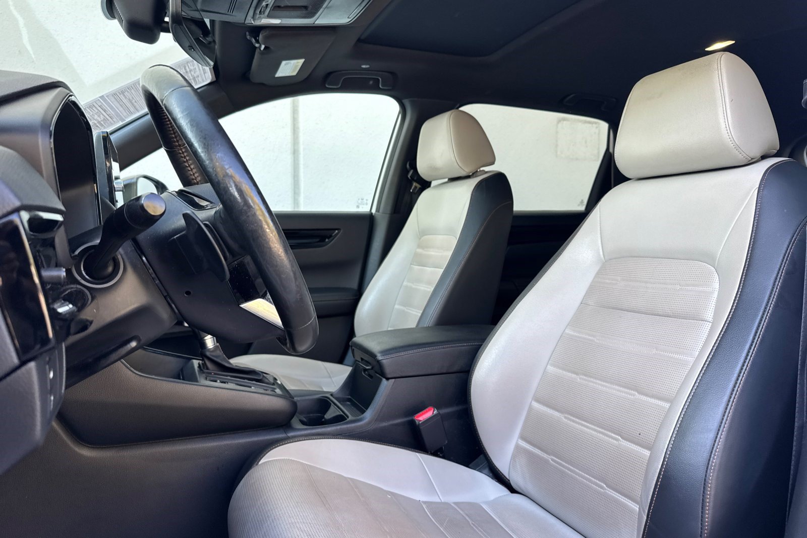 Used 2023 Honda CR-V Sport Touring image 5