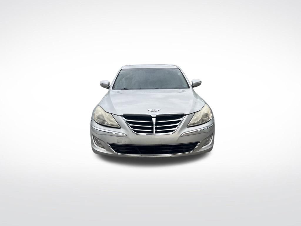 Used 2013 Hyundai Genesis 3.8 w/ Premium Pkg RWD image 3