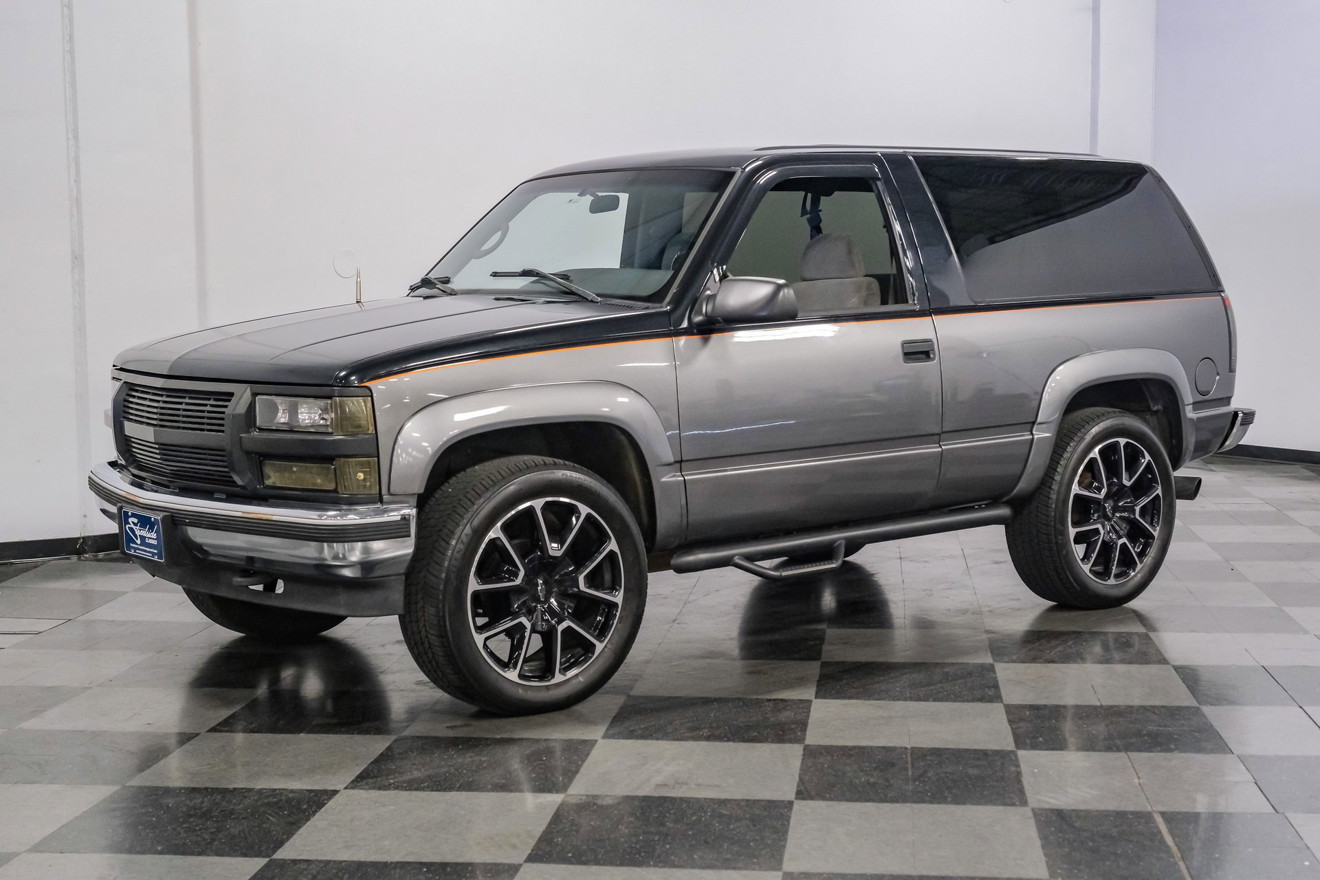 Used 1995 Chevrolet Tahoe 4WD 2-Door image 18