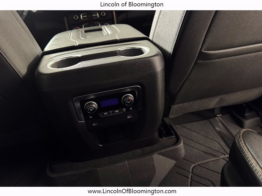 Used 2024 Chevrolet Tahoe High Country AWD/4WD image 12