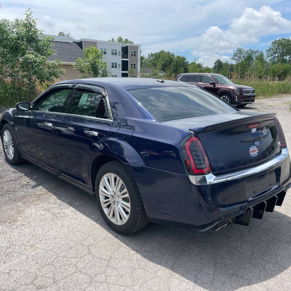 Used 2014 Chrysler 300 C AWD/4WD image 4