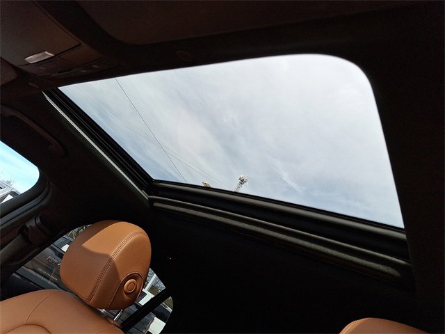 Used 2023 Mercedes-Benz GLC 300 4MATIC Coupe image 11