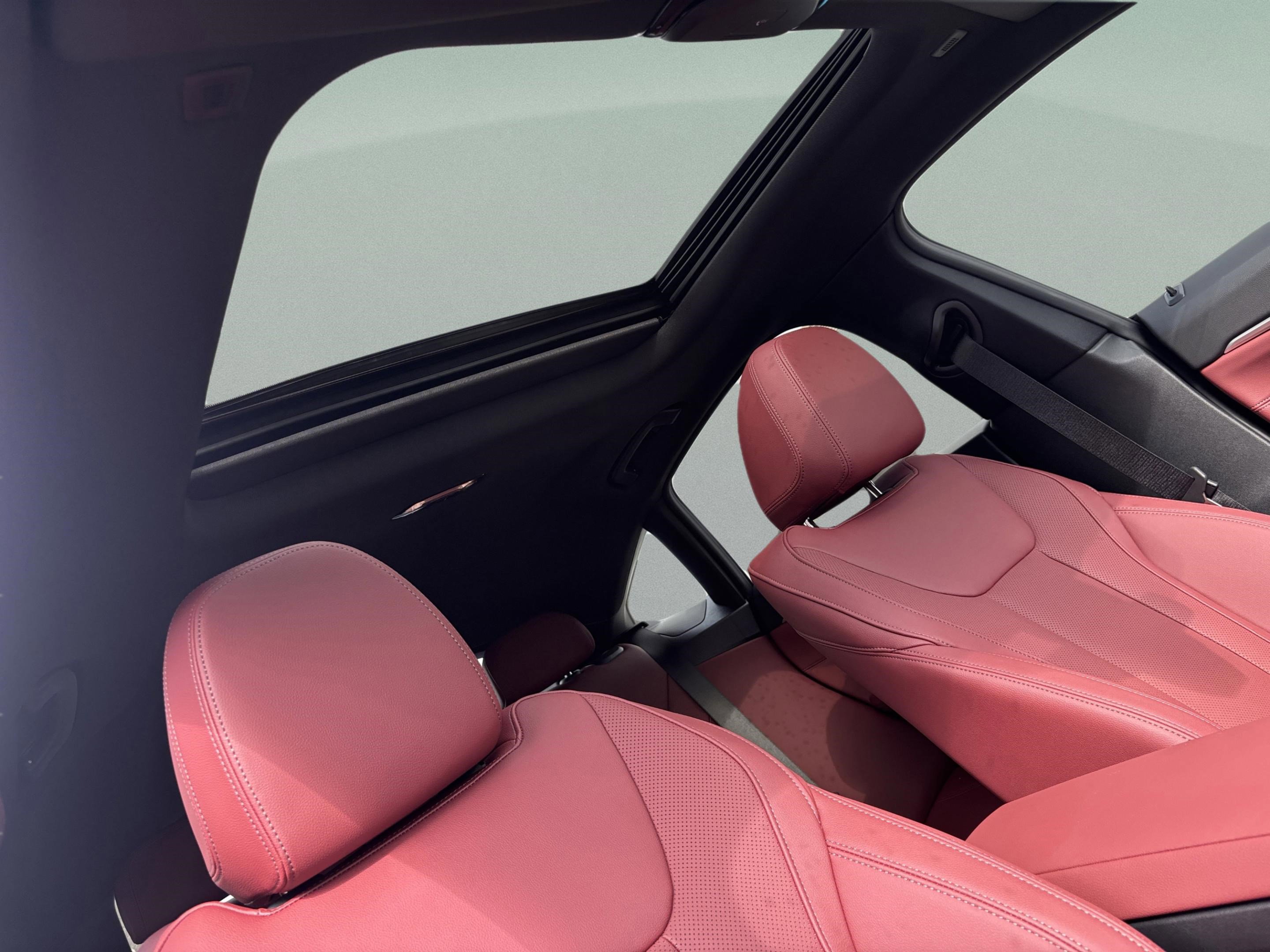 Used 2026 BMW i4 eDrive40 w/ Premium Package image 31