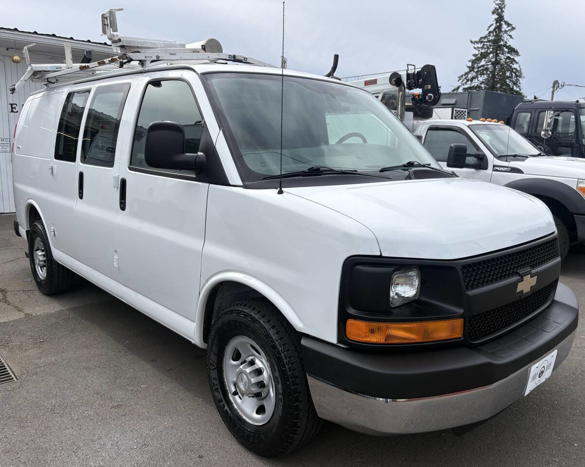 Used 2014 Chevrolet Express 2500 image 1