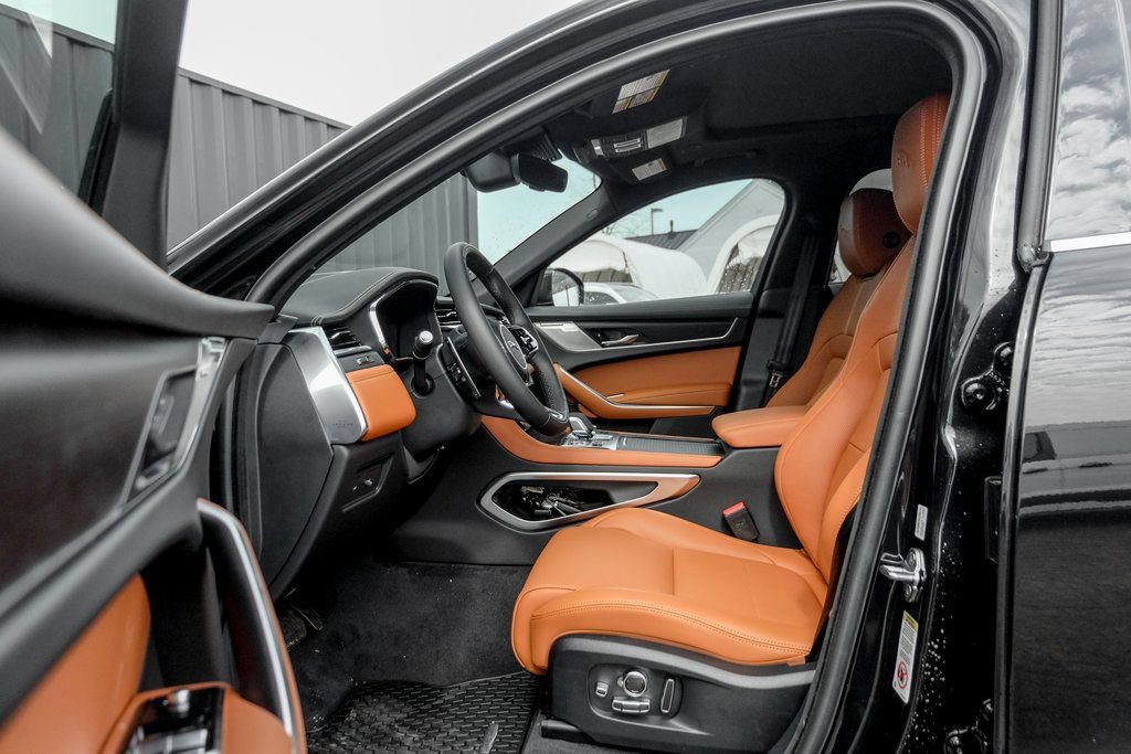 New 2026 Jaguar F-PACE R-Dynamic S AWD/4WD image 10