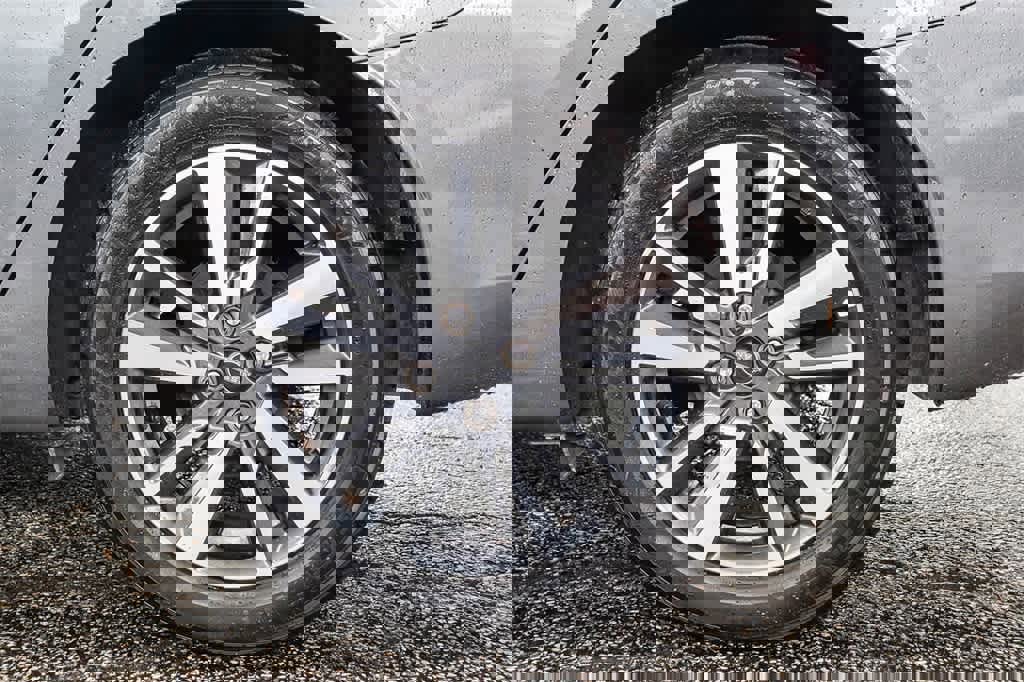 Used 2023 Nissan Versa SV image 10