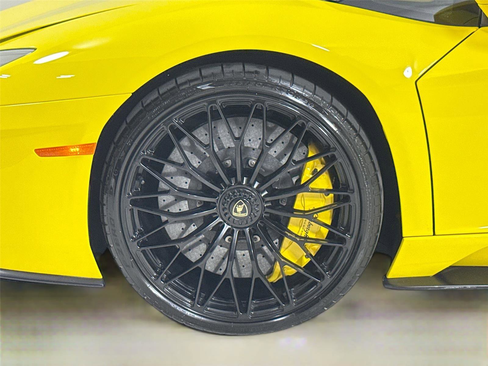 Used 2018 Lamborghini Aventador S AWD/4WD image 35