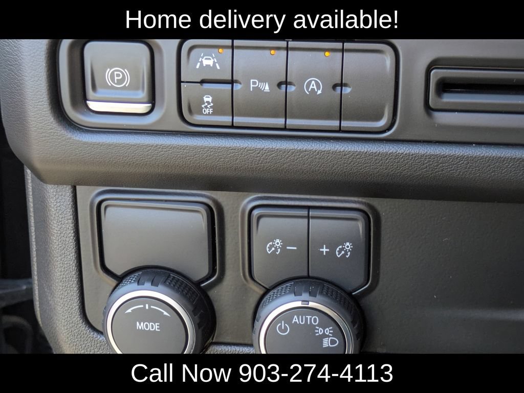 Used 2023 Chevrolet Suburban Premier RWD image 28