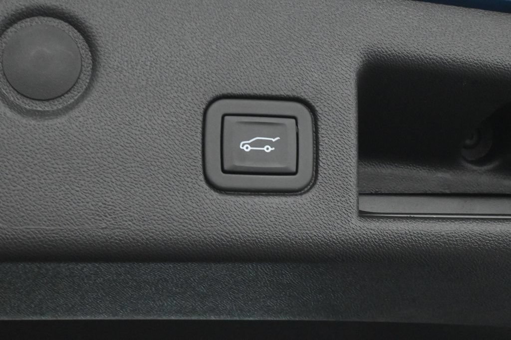 Used 2024 Chevrolet Equinox LT FWD image 35