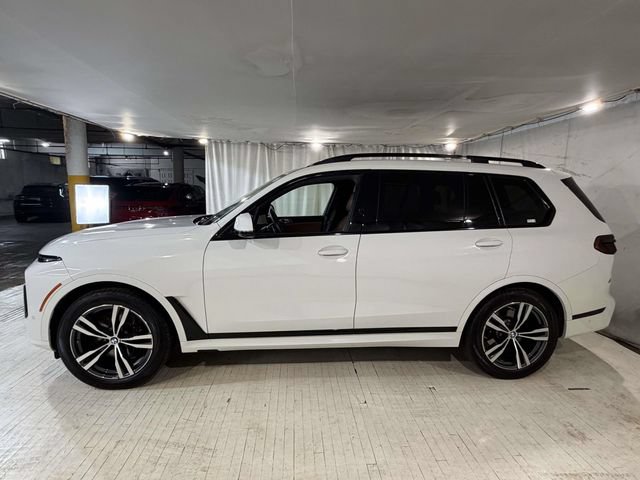 Used 2024 BMW X7 xDrive40i w/ Executive Package AWD/4WD image 2
