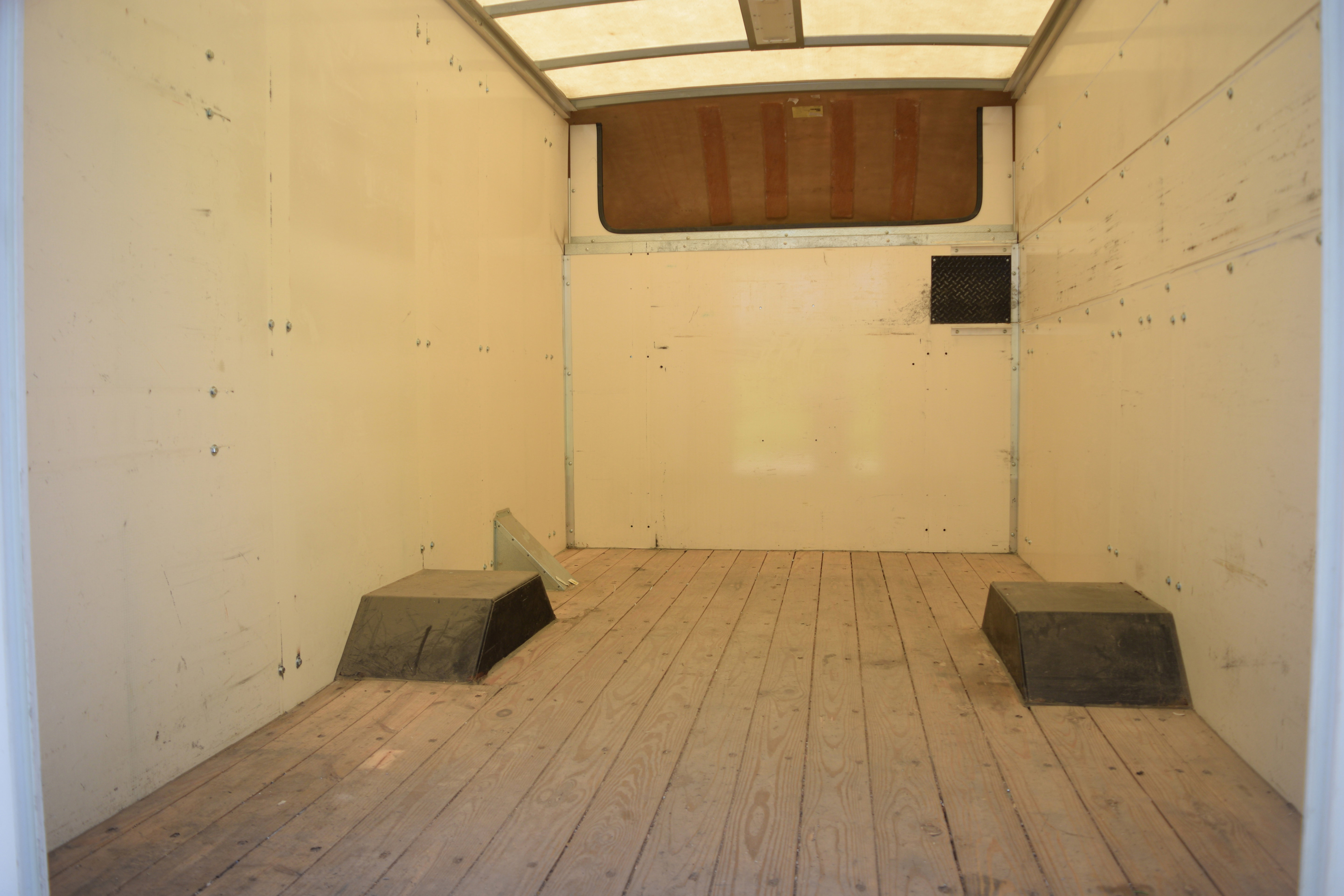 Used 2014 Chevrolet Express 3500 RWD image 15