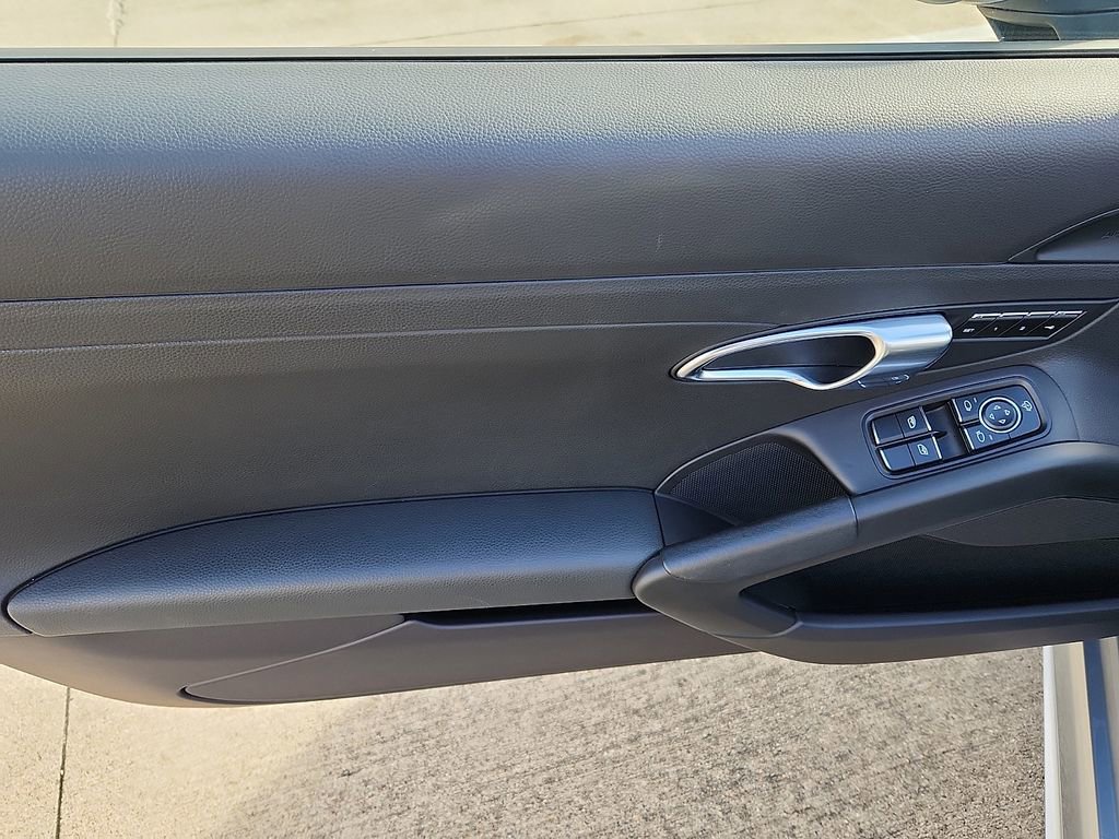 Certified 2021 Porsche 718 Boxster image 11
