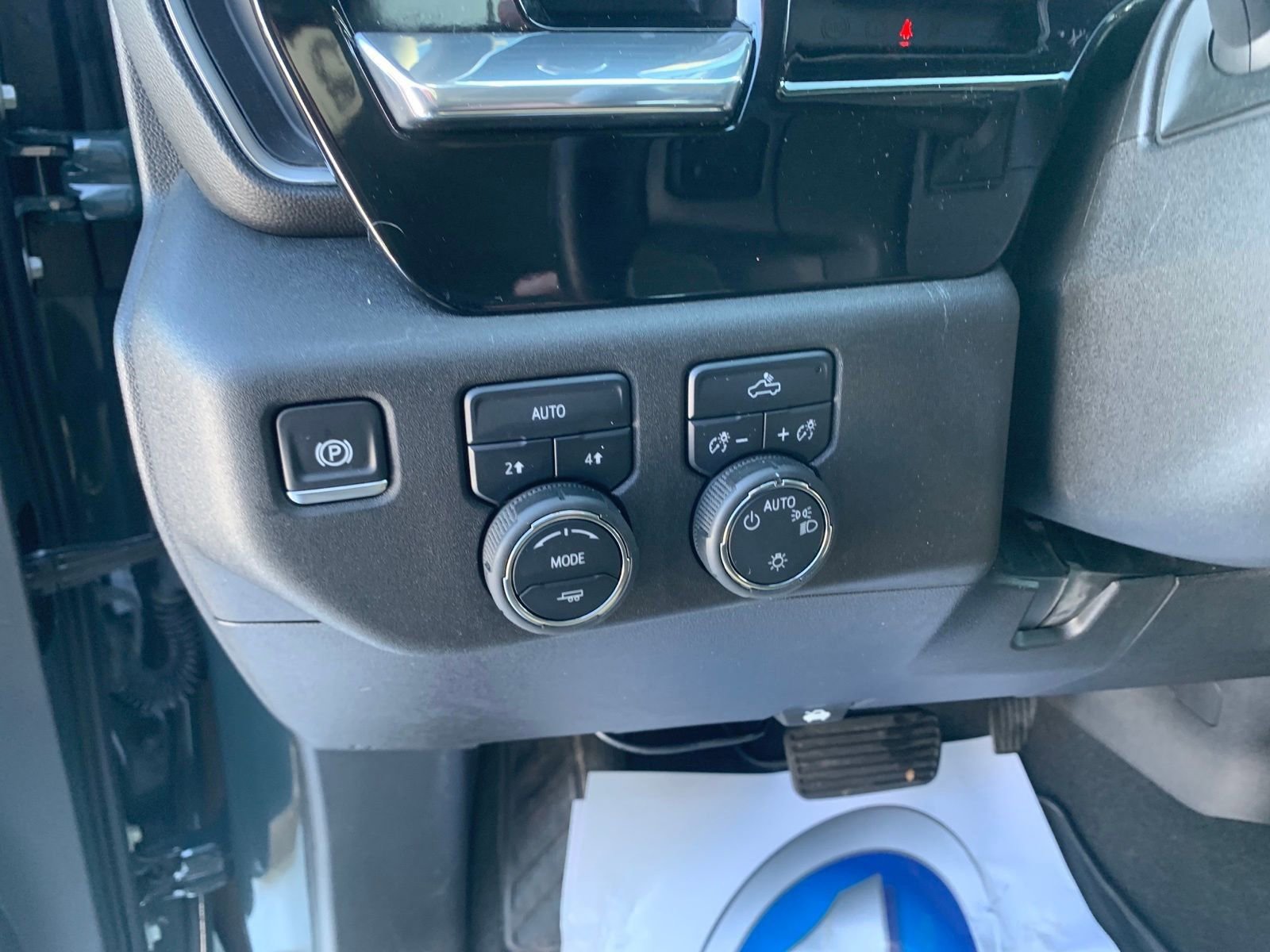 Used 2025 Chevrolet Silverado 1500 LT image 15