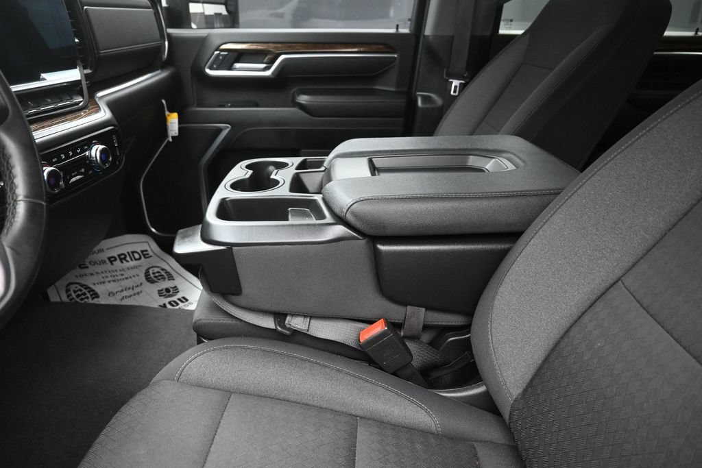 Used 2025 GMC Sierra 3500 SLE AWD/4WD image 10