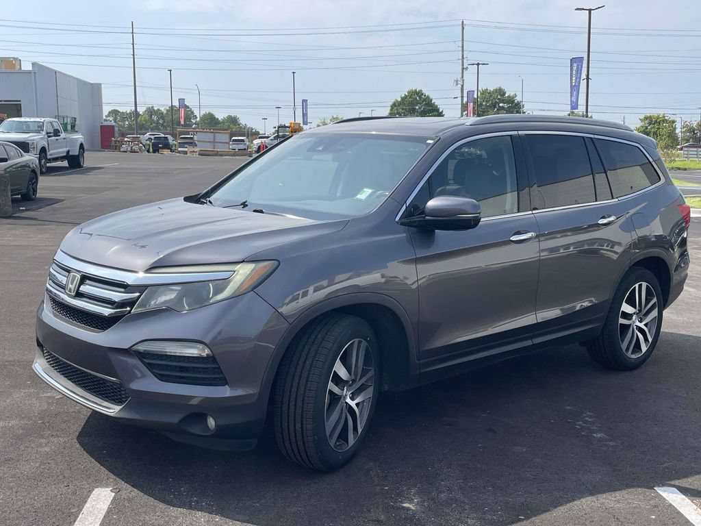 Used 2017 Honda Pilot Touring image 7
