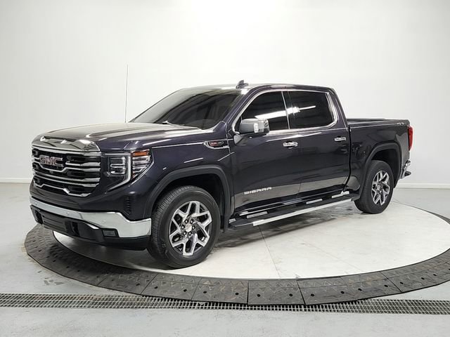 Used 2023 GMC Sierra 1500 SLT w/ SLT Premium Package image 3