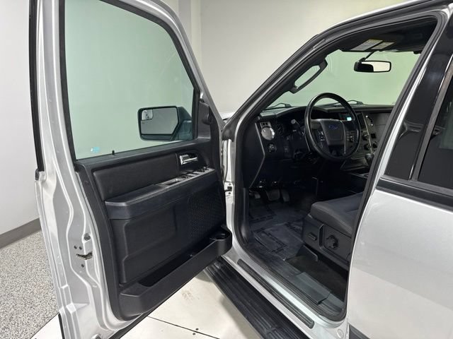 Used 2017 Ford Expedition EL XL w/ Equipment Group 101A AWD/4WD image 9