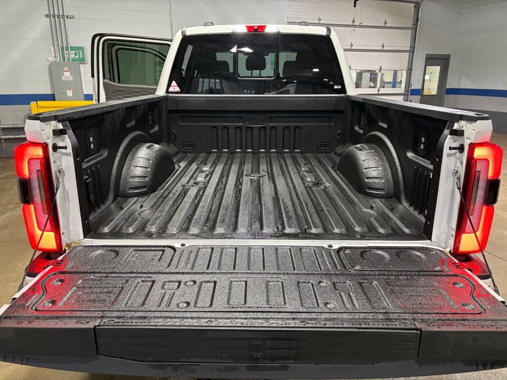 New 2026 Ford F350 Platinum w/ Platinum Plus Package AWD/4WD image 26