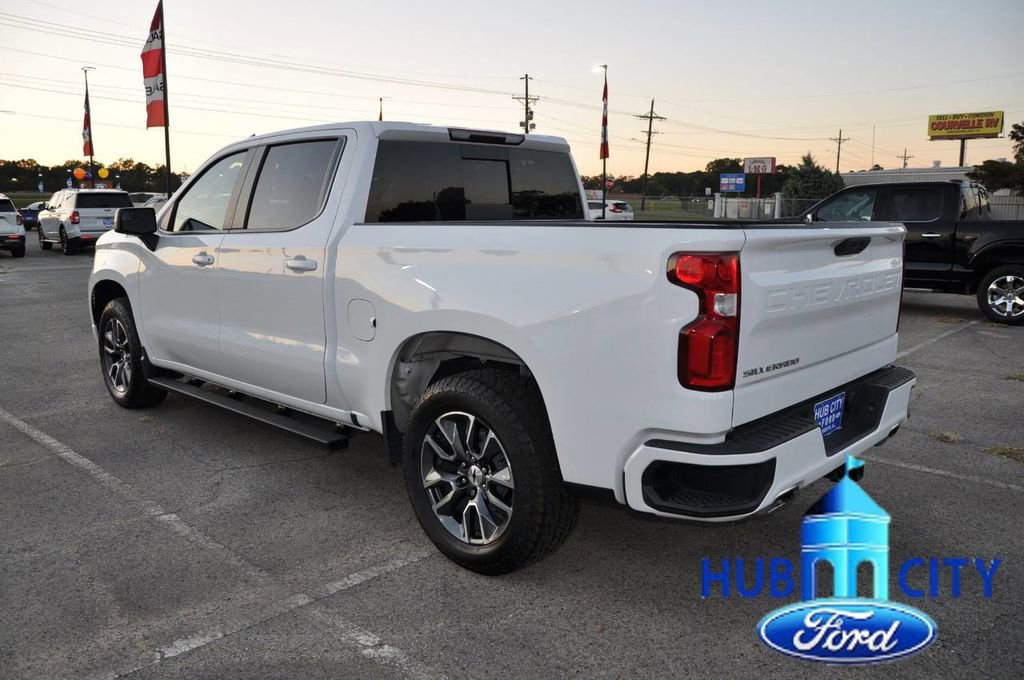 Used 2022 Chevrolet Silverado 1500 RST w/ Convenience Package II image 3