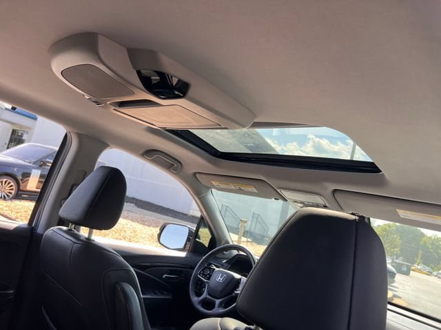 Used 2020 Honda Pilot Touring image 31