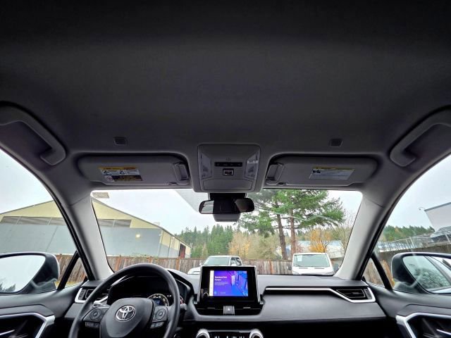 Used 2025 Toyota RAV4 XLE image 23
